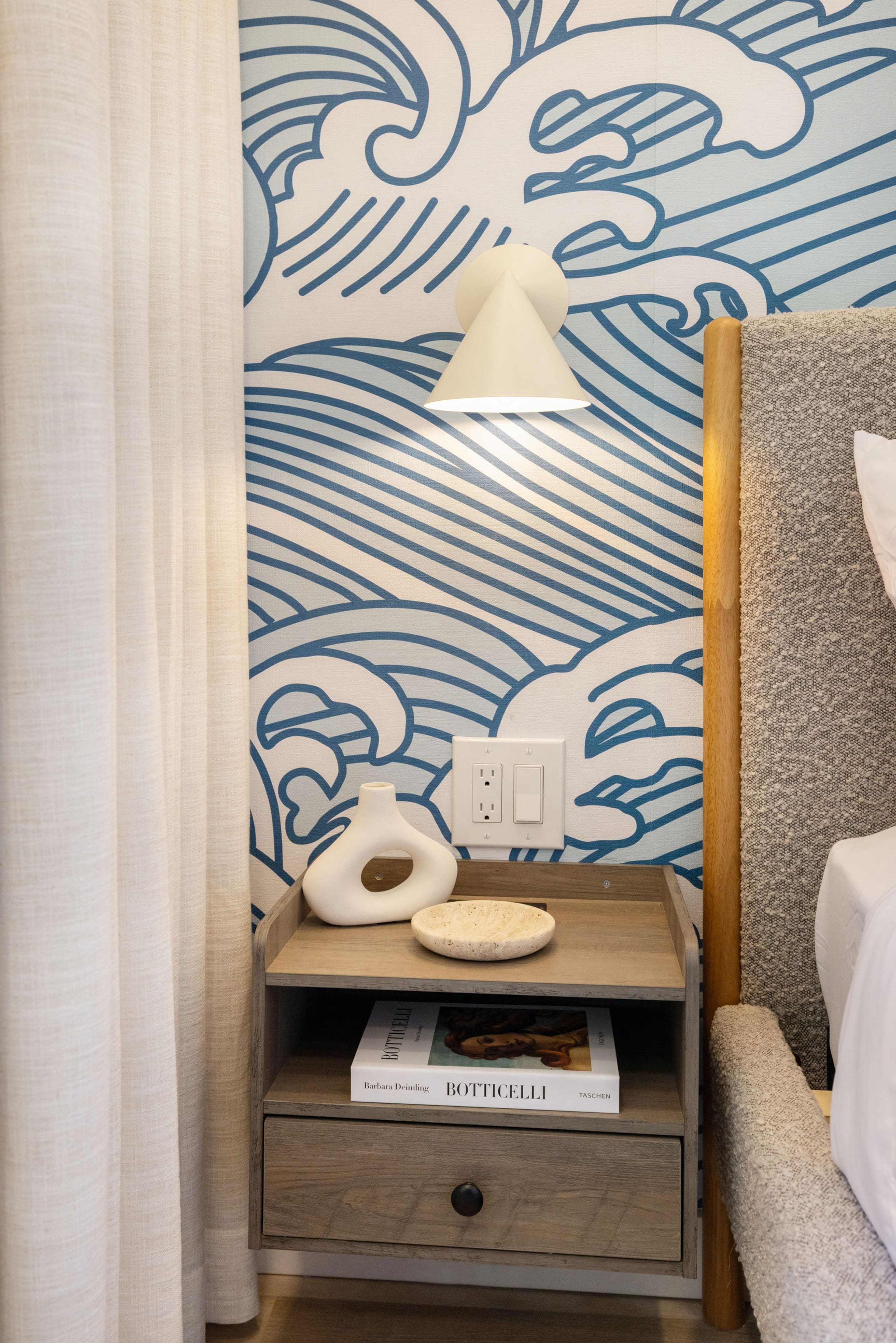 Condo in Honolulu · ★5.0 · 1 bedroom · 2 beds · 1 private bath - Image 11