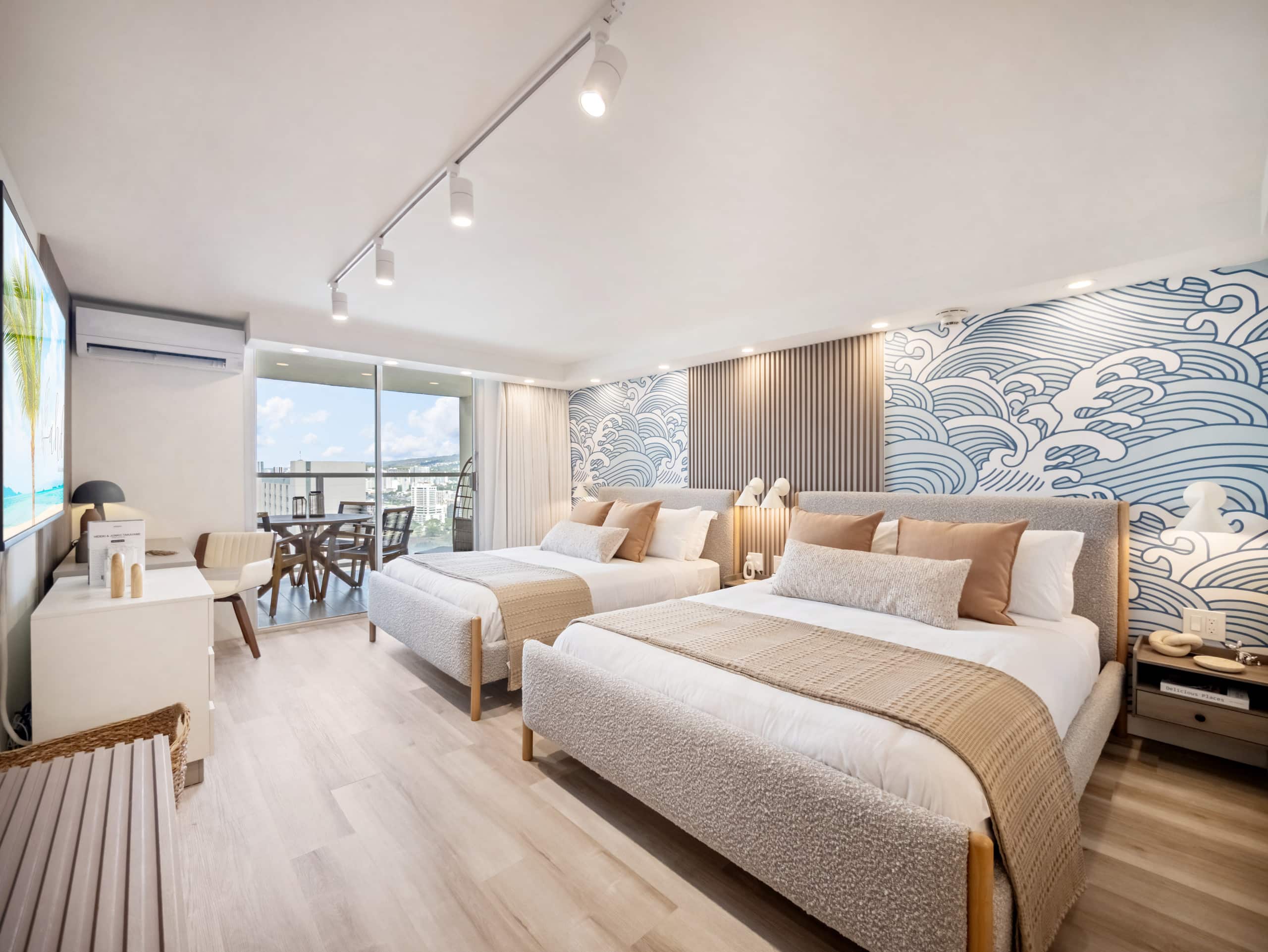 Condo in Honolulu · ★5.0 · 1 bedroom · 2 beds · 1 private bath - Image 2