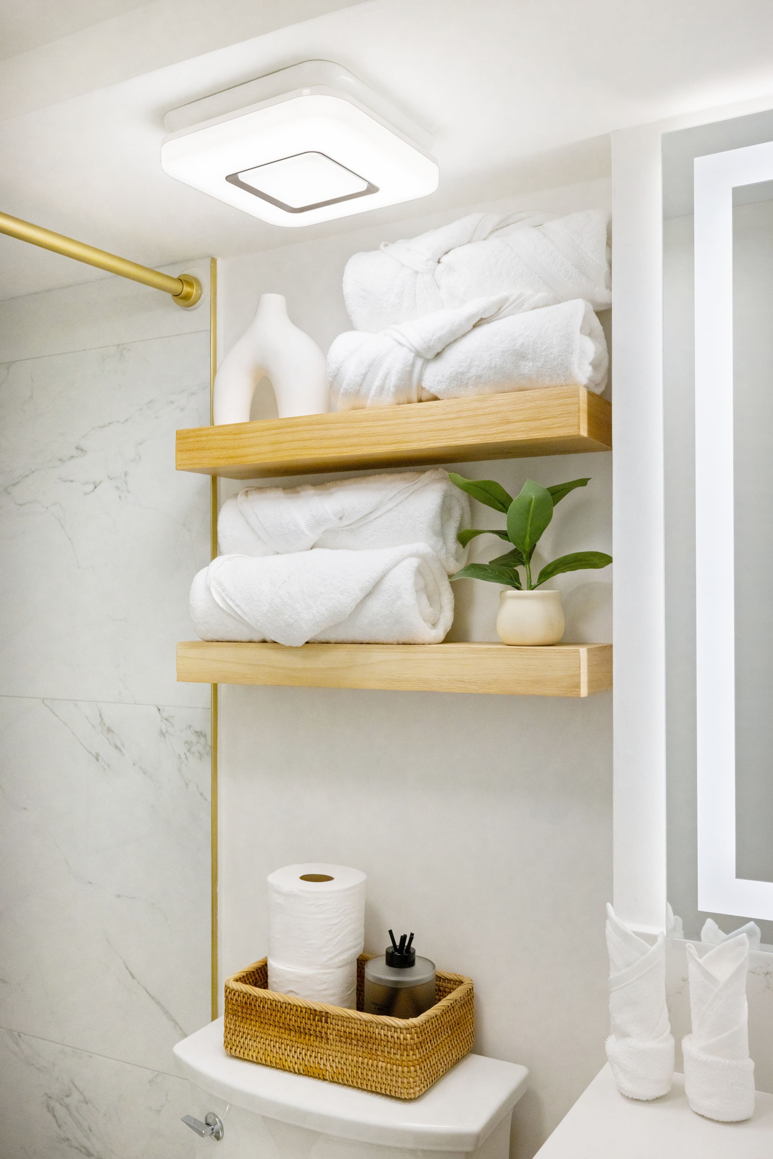 Condo in Honolulu · ★5.0 · 1 bedroom · 2 beds · 1 private bath - Image 26