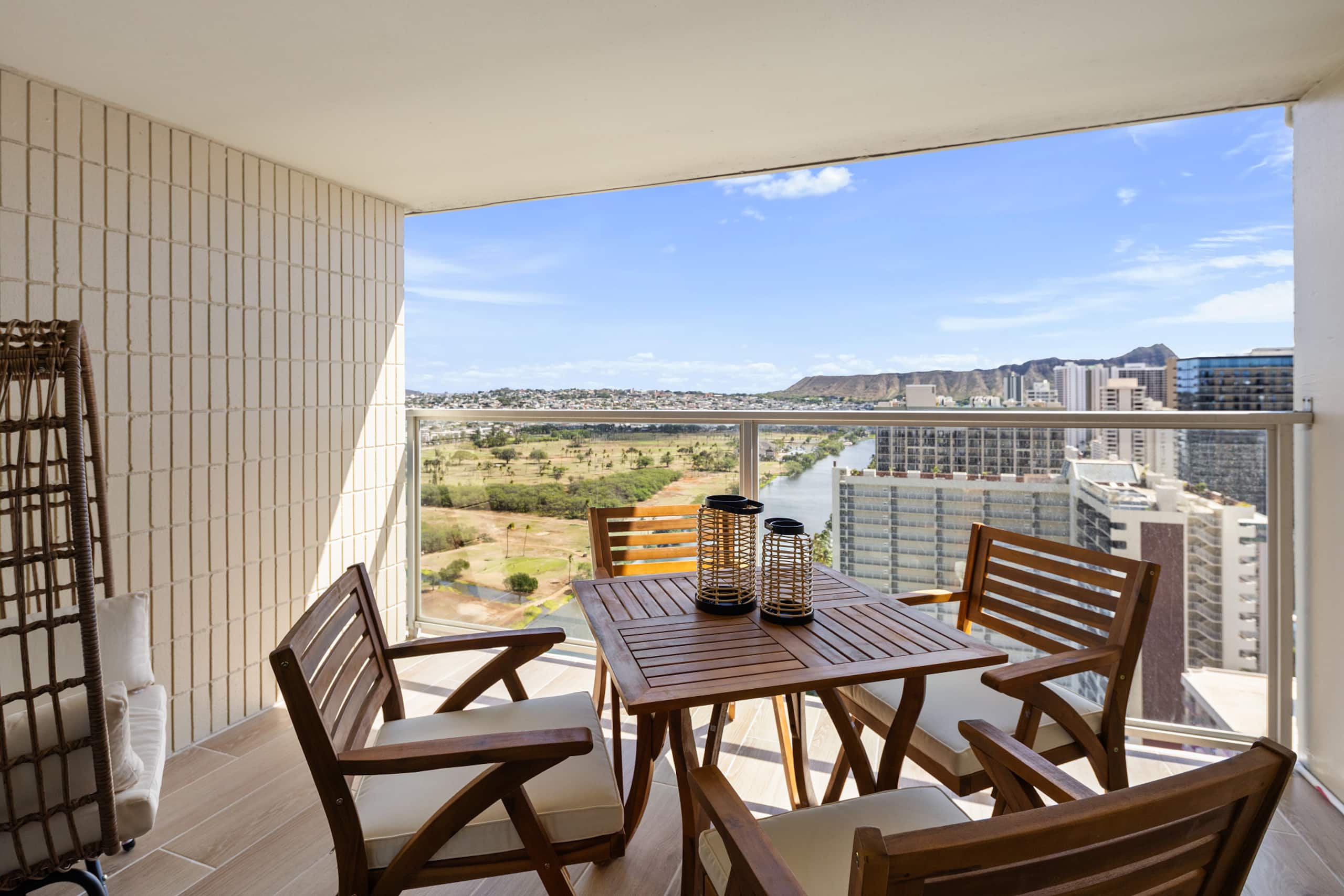 Luxury Oceanview Retreat with Panoramic Views - Image 21