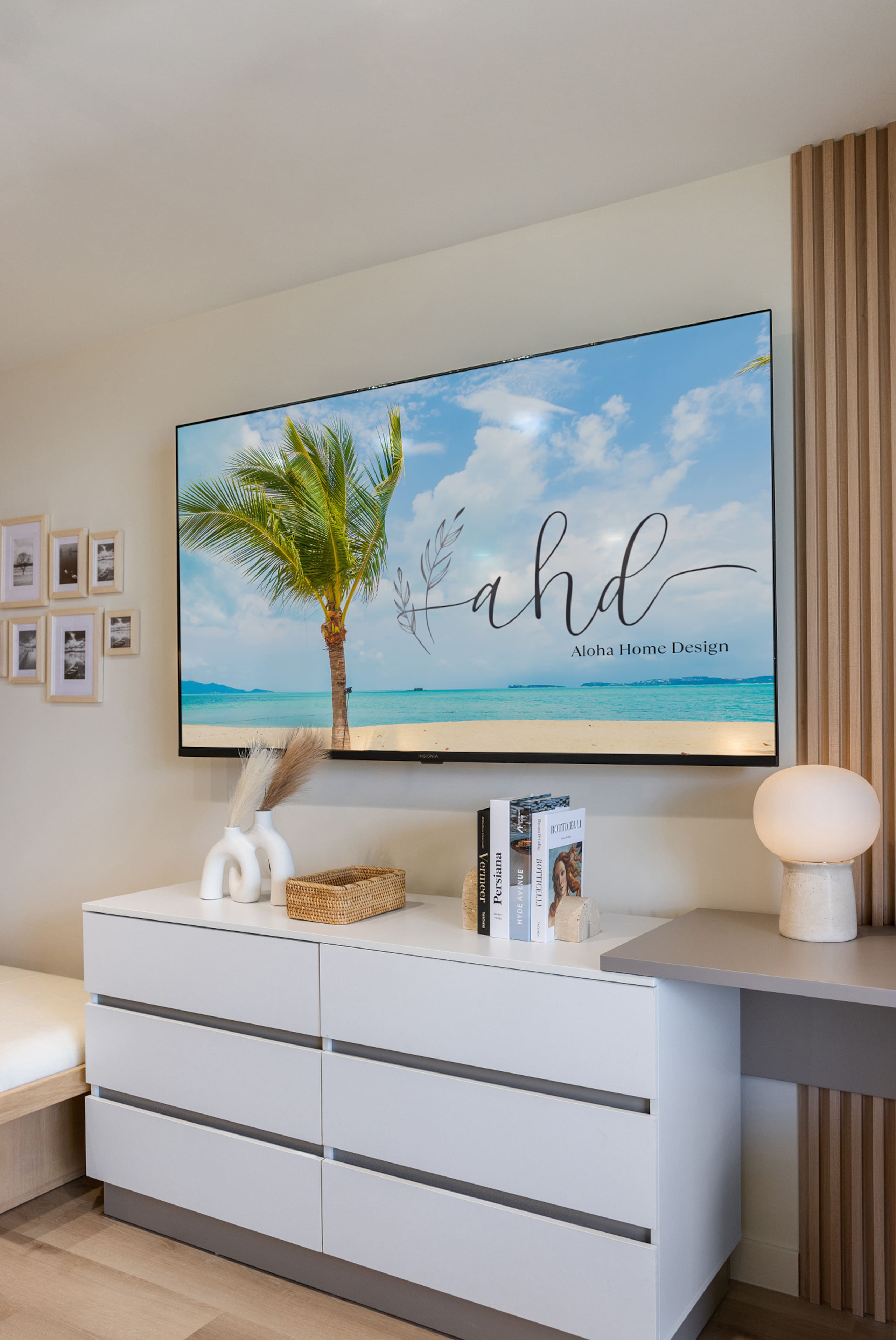Coastal Luxe Hideaway – Stylish Oceanview Living - Image 8