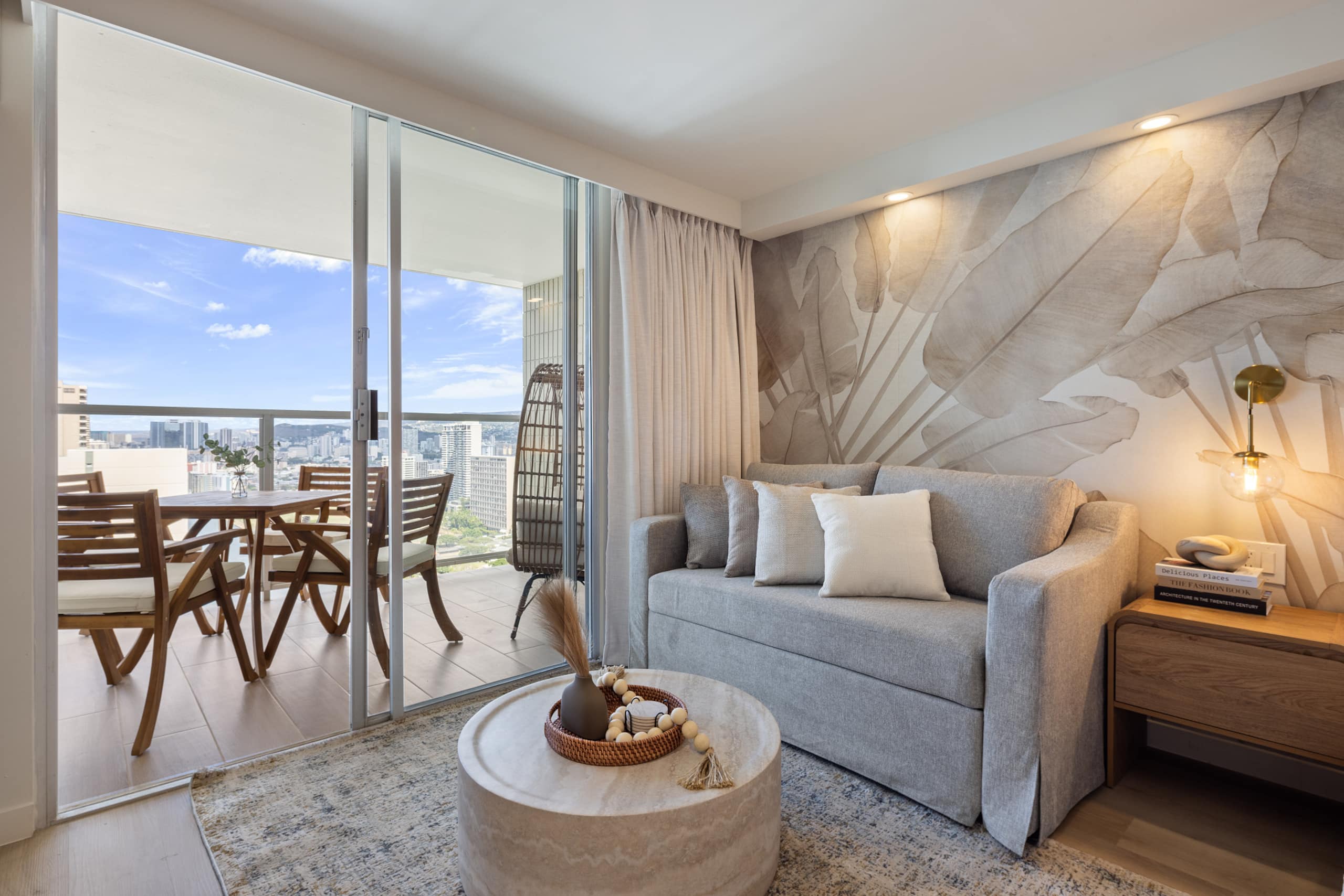 Coastal Luxe Hideaway – Stylish Oceanview Living - Image 5