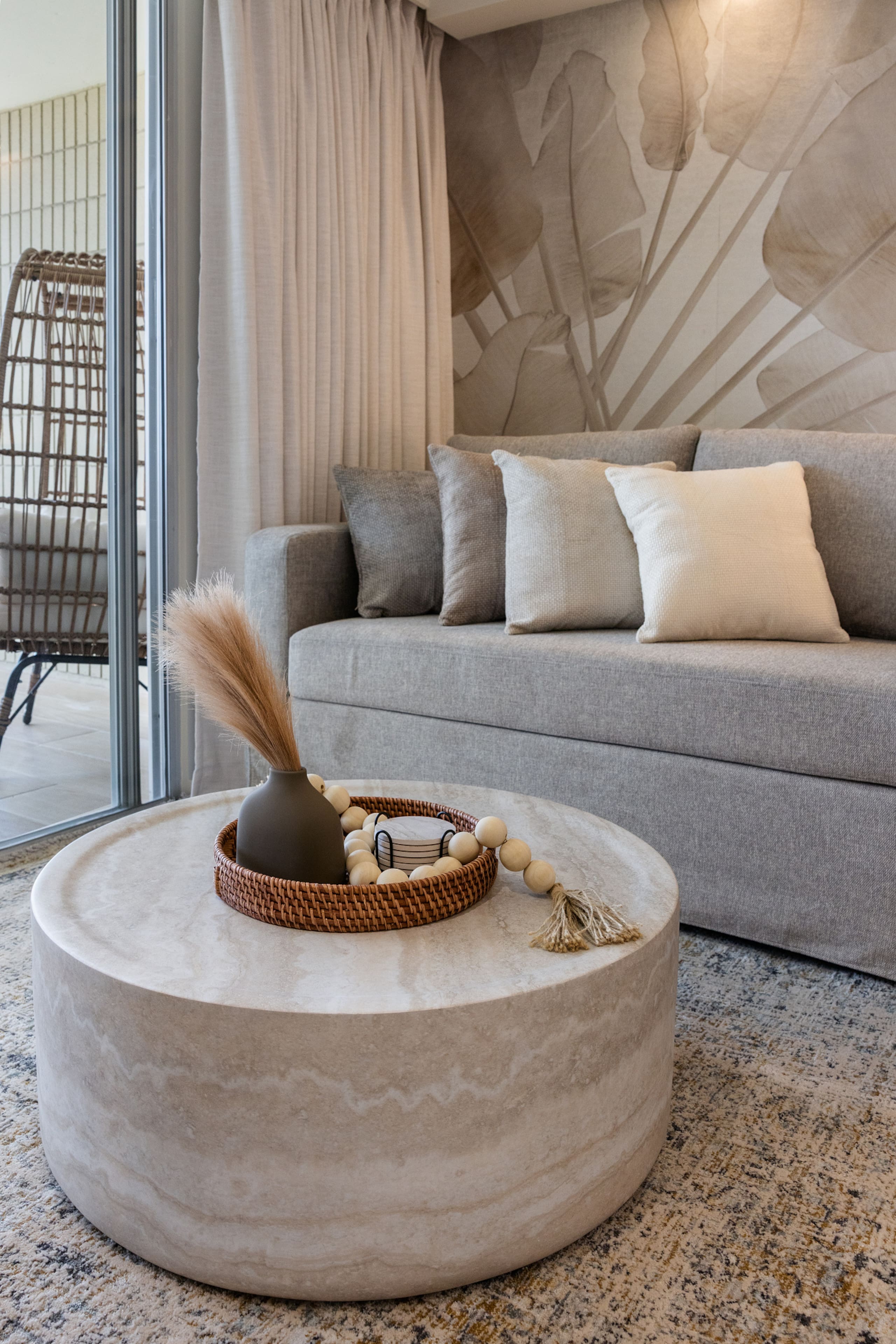 Coastal Luxe Hideaway – Stylish Oceanview Living - Image 13