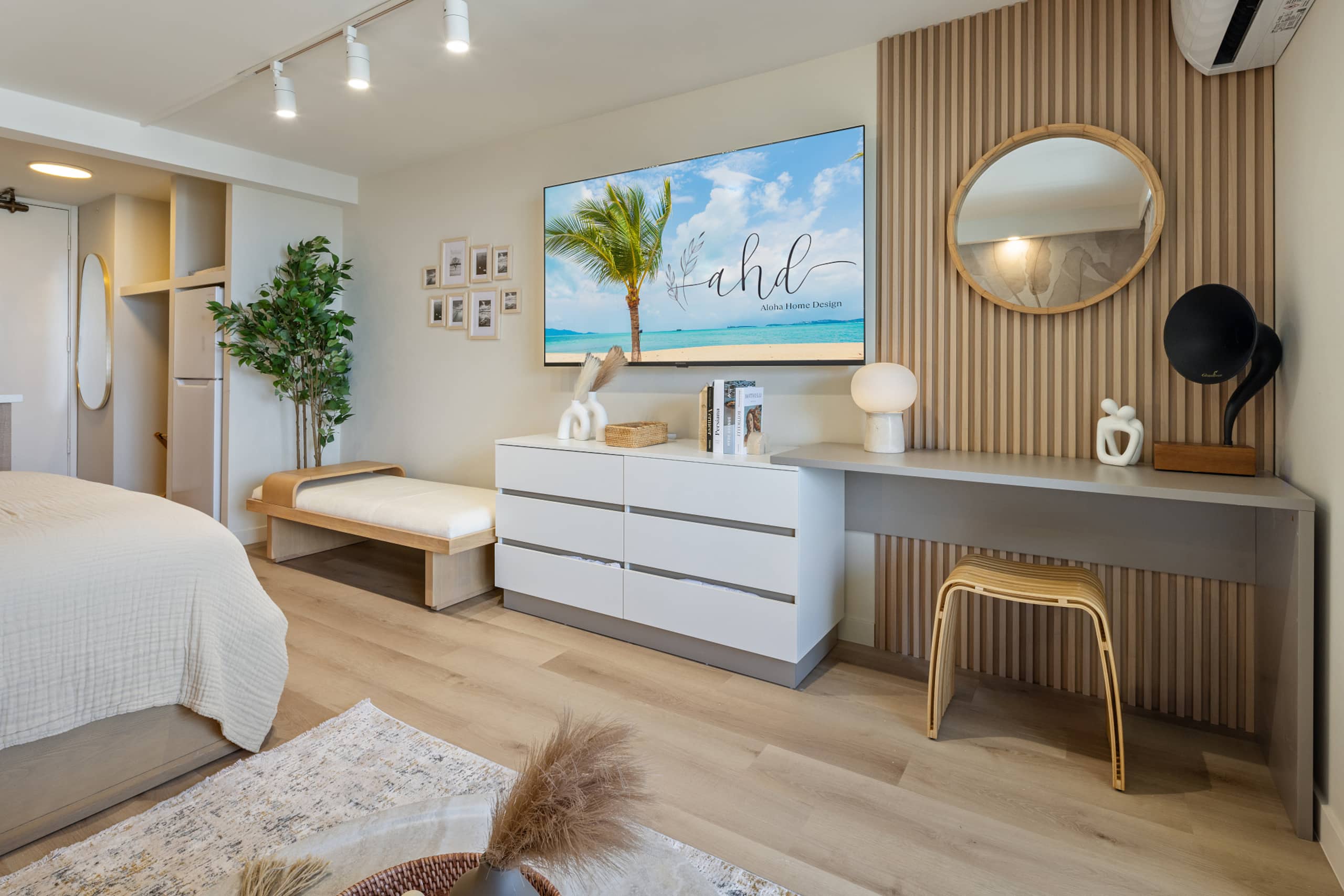Coastal Luxe Hideaway – Stylish Oceanview Living - Image 33