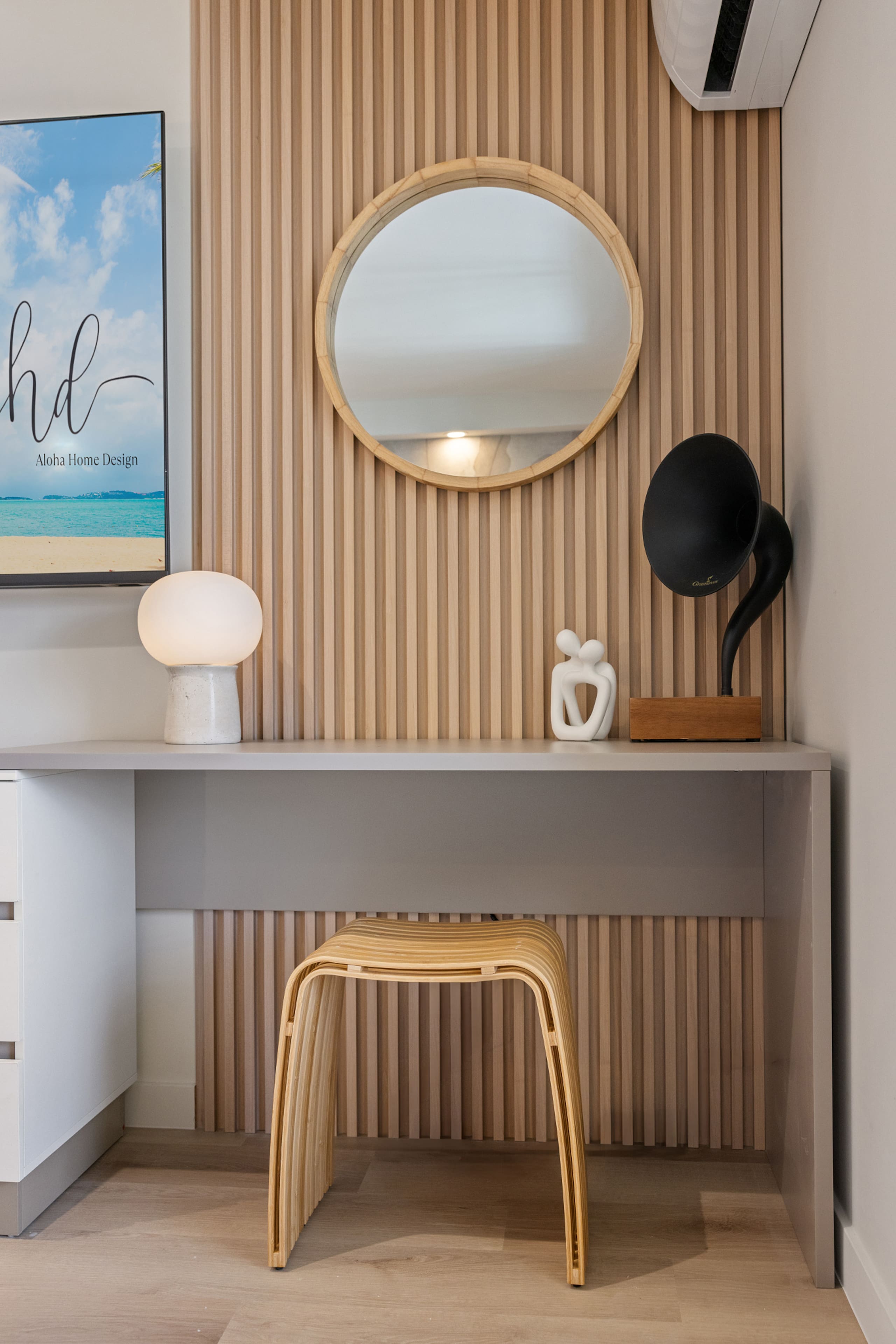 Coastal Luxe Hideaway – Stylish Oceanview Living - Image 35