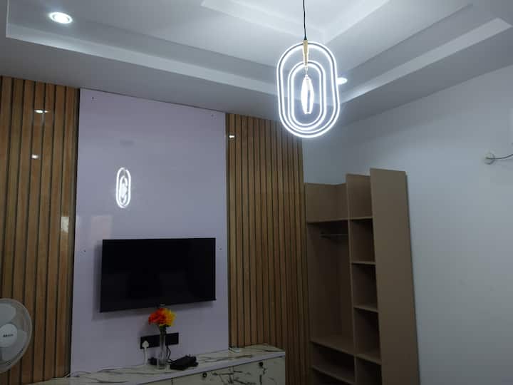 1 Bedroom 1 Bath Apartment In Benin City Unit C - ベニン・シティ