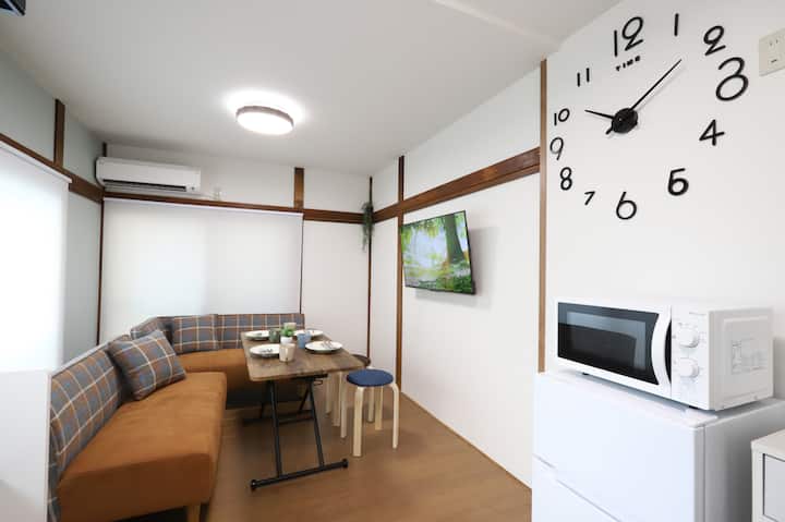Trackside Views, Local Japanese Home - Yokohama