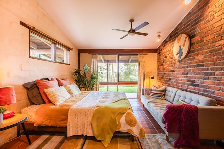 Central Valley Family Haven W/mountain Sunrise - Seville