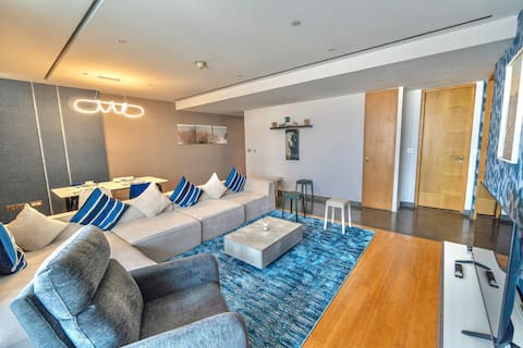 Top performing Airbnb: Luxury Vacation Home Nr Metro / DWTC in Mankhool