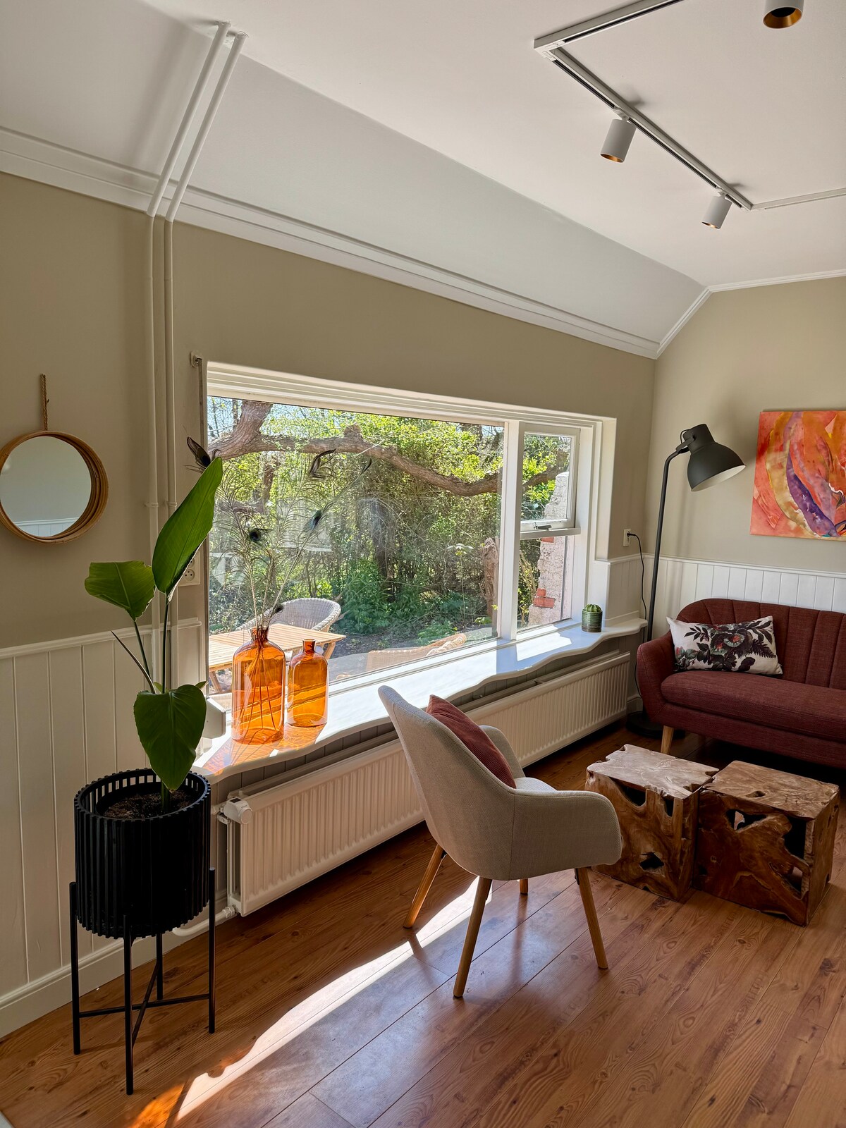 Popular Airbnb listing: 't Luwtje in Wijk 01 Het Nieuwe Land