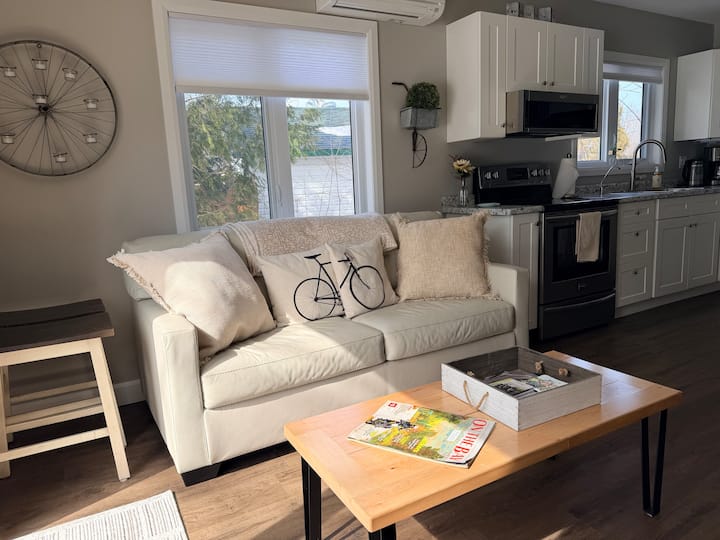 Pete’s Bike And Stay - Ontario