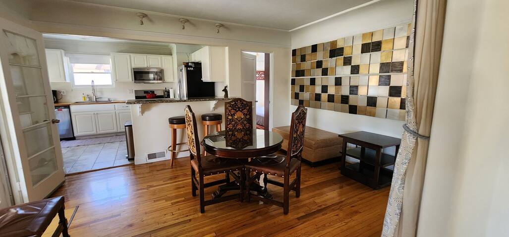 Superhost Private Craftsman Home with Ocean Breeze gallery image 5