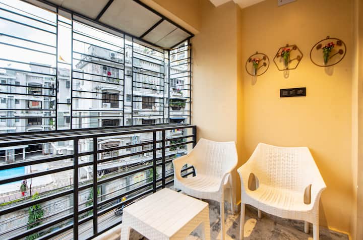 Spacious 3bhk In New Alipore:aurra Premium Suitess - Kolkata