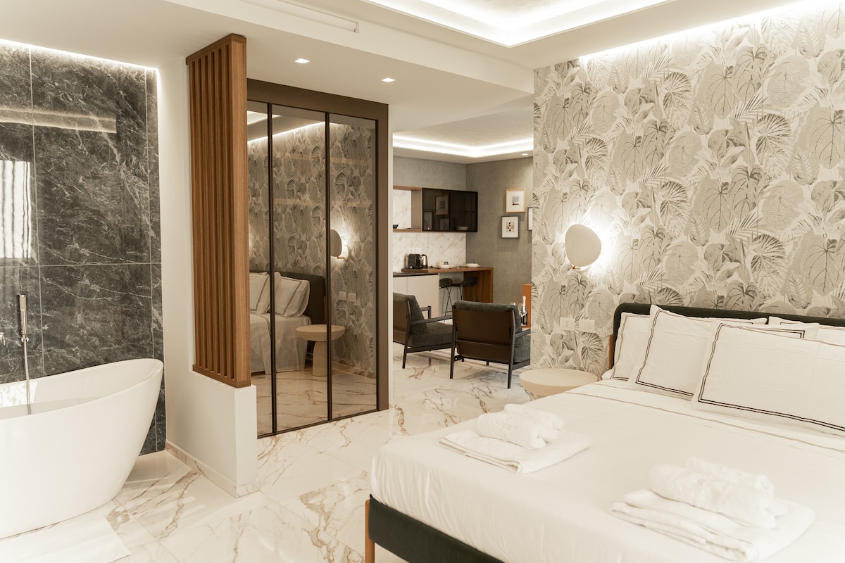 Easter Luxury Suites — Jasmine
