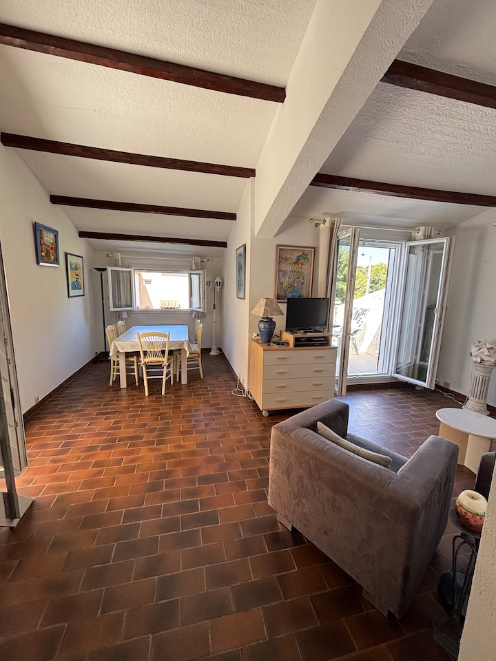 À 2 Pas De La Plage ! Appartement Cosy Tout éQuipé - Bandol