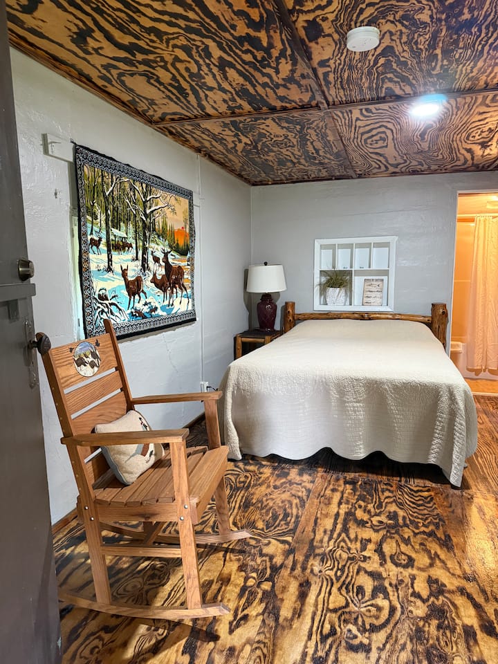 Cabin 5 On Meramec River - Cuba, MO