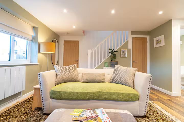 Peaceful Cotswold Cottage, Walk To Village - Bourton-on-the-Water