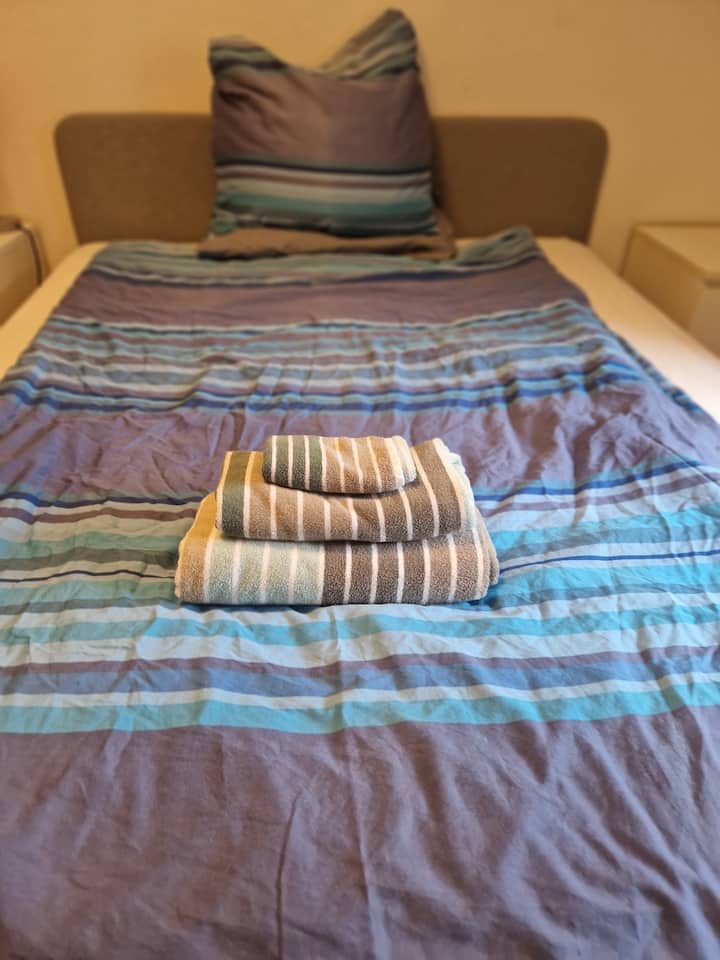 Spavaća soba 1 s bračnim krevetom za 1 – 2 osobe