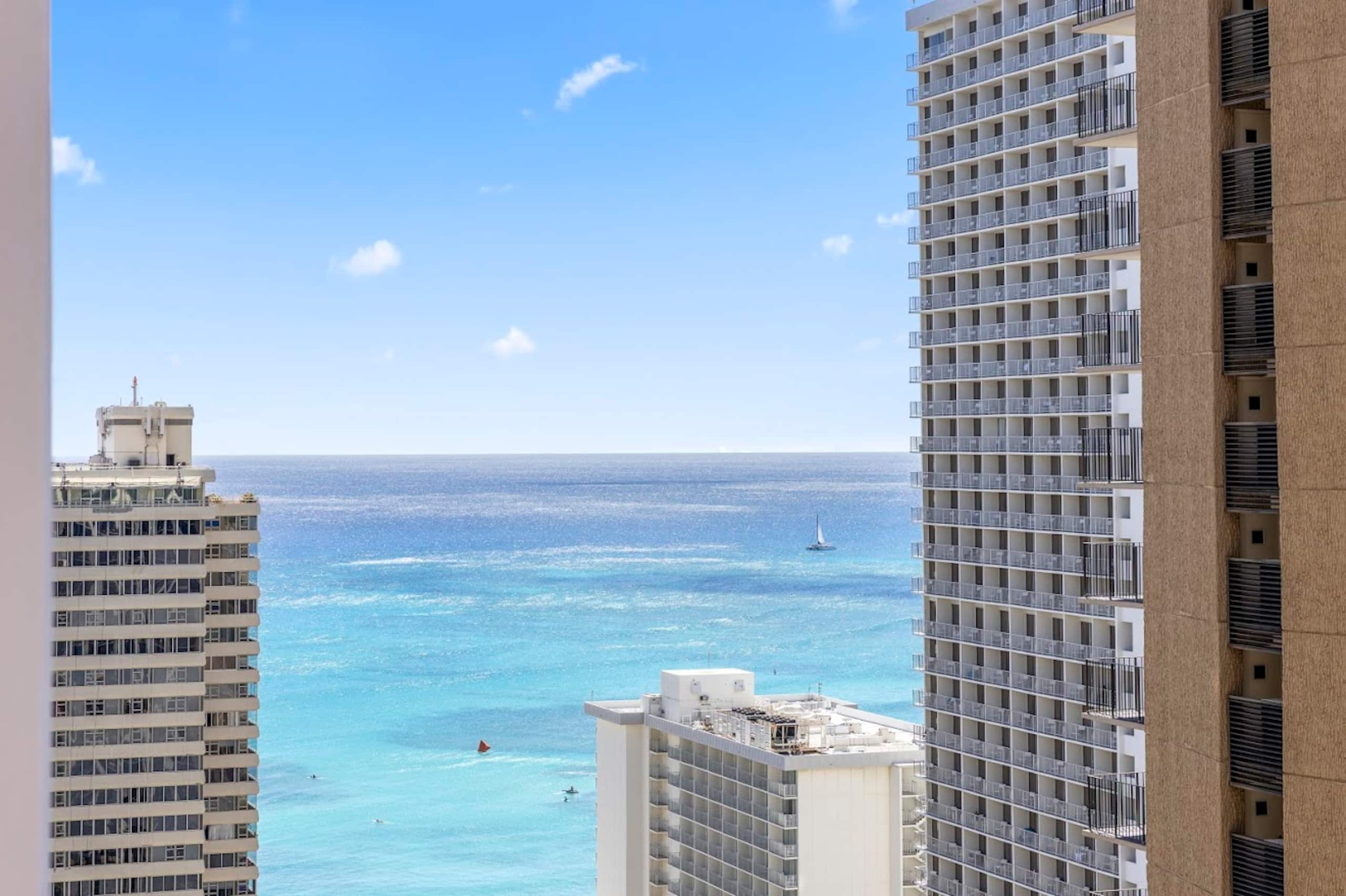 29FL-Upscale City & Ocean View-1BR Condo w/Parking - Image 39