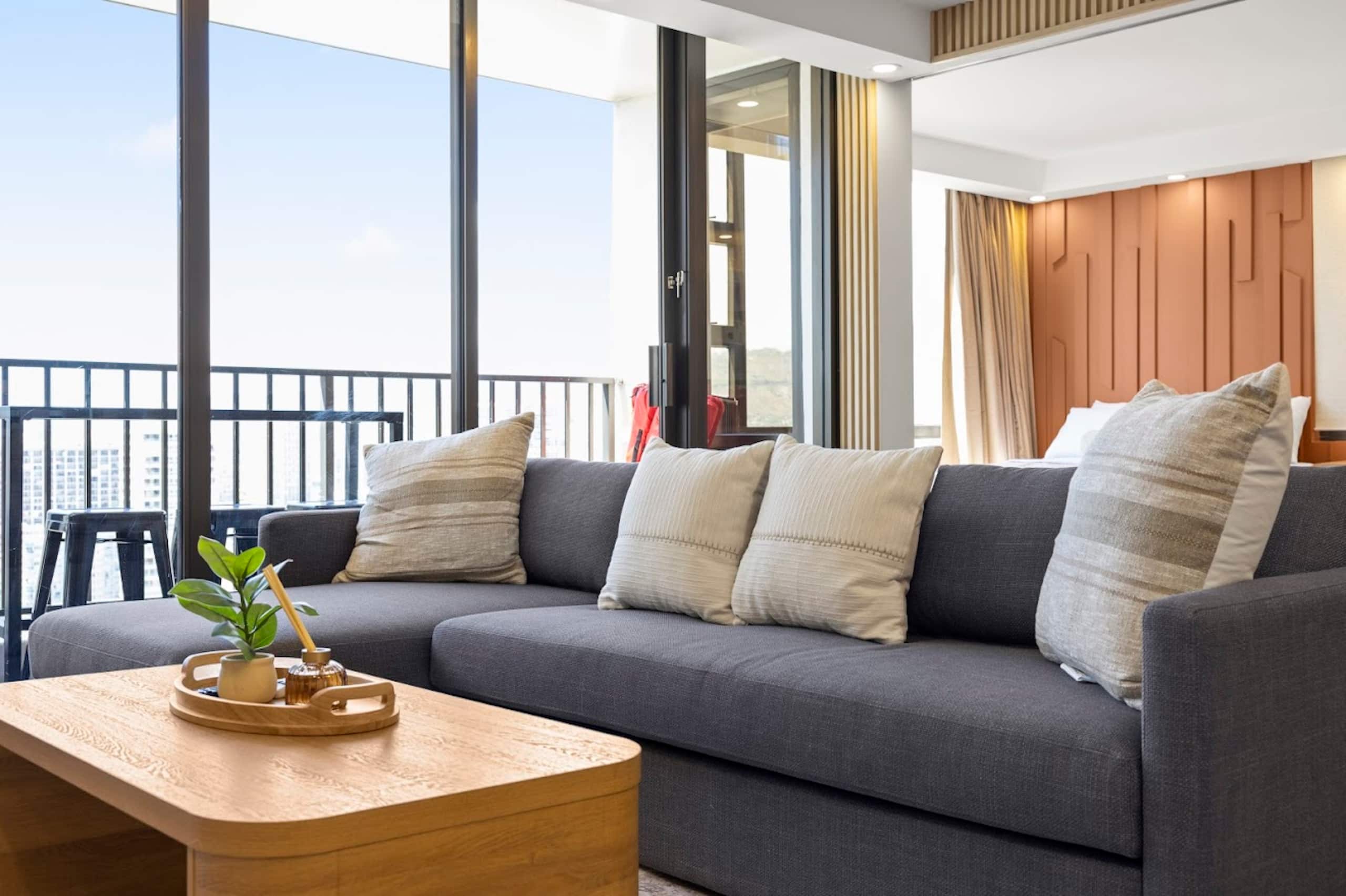 29FL-Upscale City & Ocean View-1BR Condo w/Parking - Image 5
