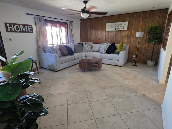 Laylas Lounge - Carlsbad, NM