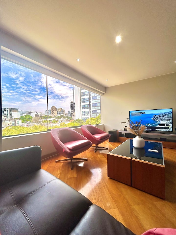 Exclusive & spacious (city view) San Isidro Golf