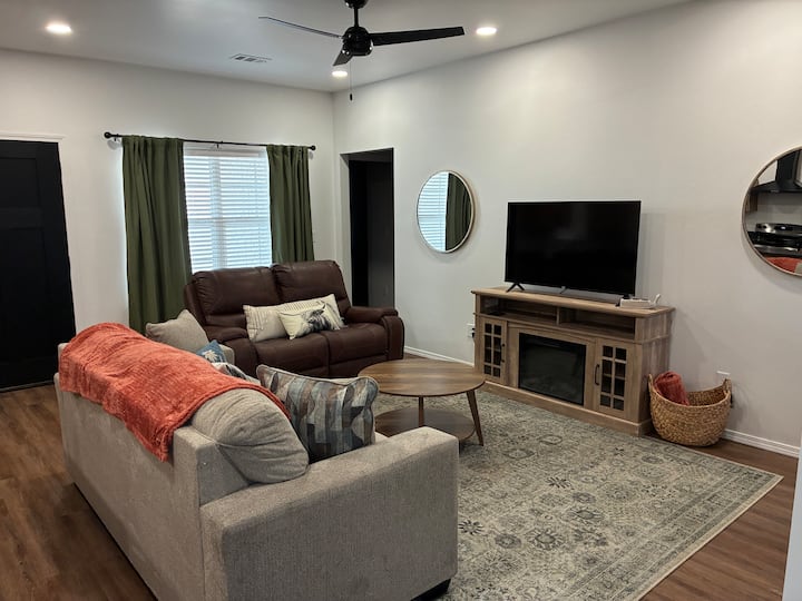 Chuck’s Casa • Near Wt & Palo Duro Family Friendly - Canyon, TX