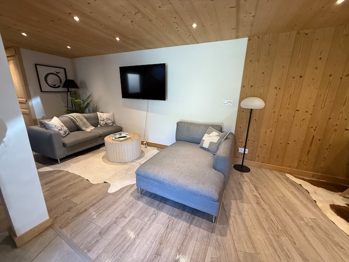 Luxury Chalet With Hot Tub - Les Gets