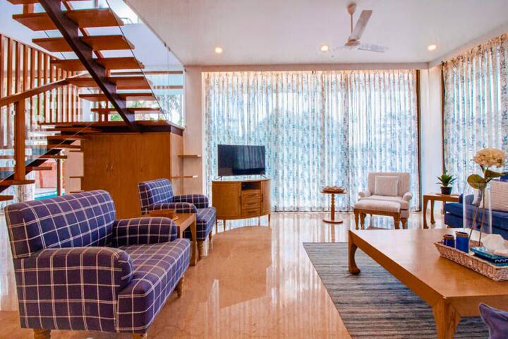 Living room image 9