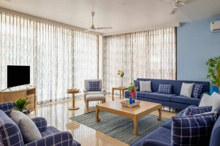 Living room image 8