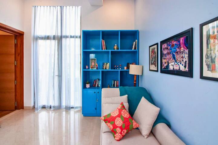 Living room image 6