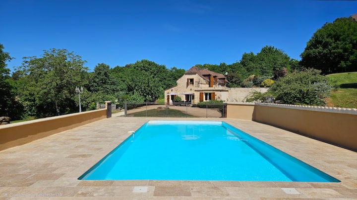 Puits Fleuri : Maison Périgourdine, Piscine Privée - Dordogne