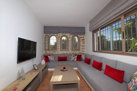 Top Airbnb: Mediterranean house in Fahs Anjra Province