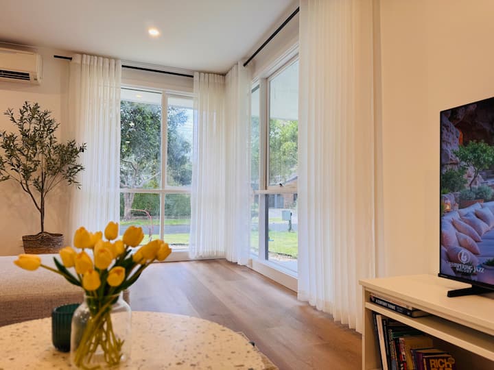 Modern Retreat Near Yarra Valley - Lilydale