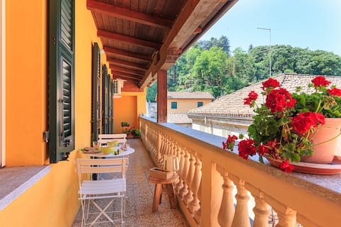 City center, 5 min. to the outlet, garage and private balcony
