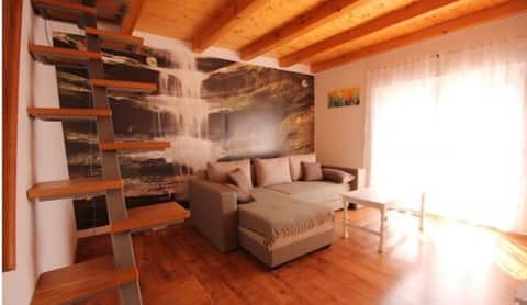 Popular Airbnb listing: Apartment DaMa Selce in Selce