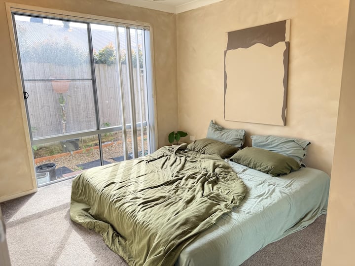 The Atlier Guest Room - Stay At Mangohill - Redcliffe
