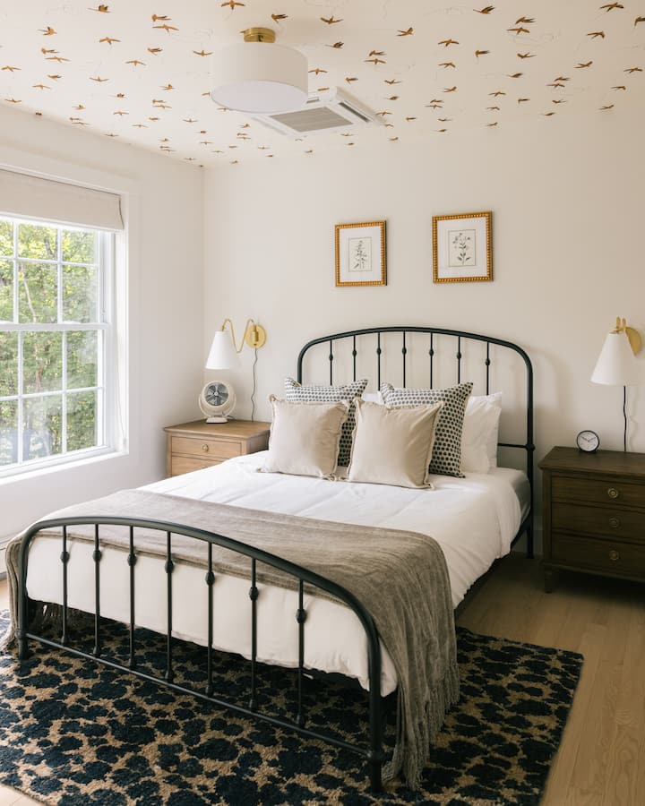 Подмладете се во нашите прекрасни соби.