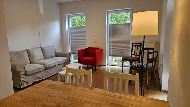 Doppelhaus 4 Zimmer, 5 Betten, 4 Bäder, Gr. Küche - Mühldorf am Inn