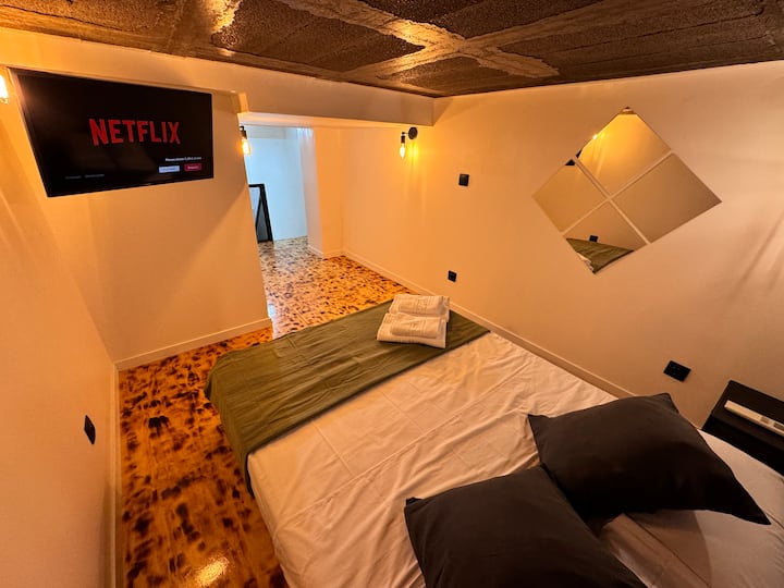 1 Mini Loft Con Terraza A Cuatro Minutos Del Metro - Molins de Rei