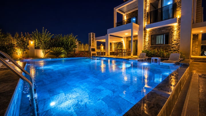 Villa Venüs 5+1 - Serik