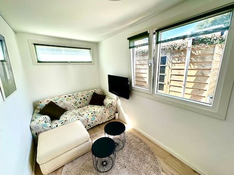 Top Airbnb: Beach and Sea in Zeeheldenbuurt