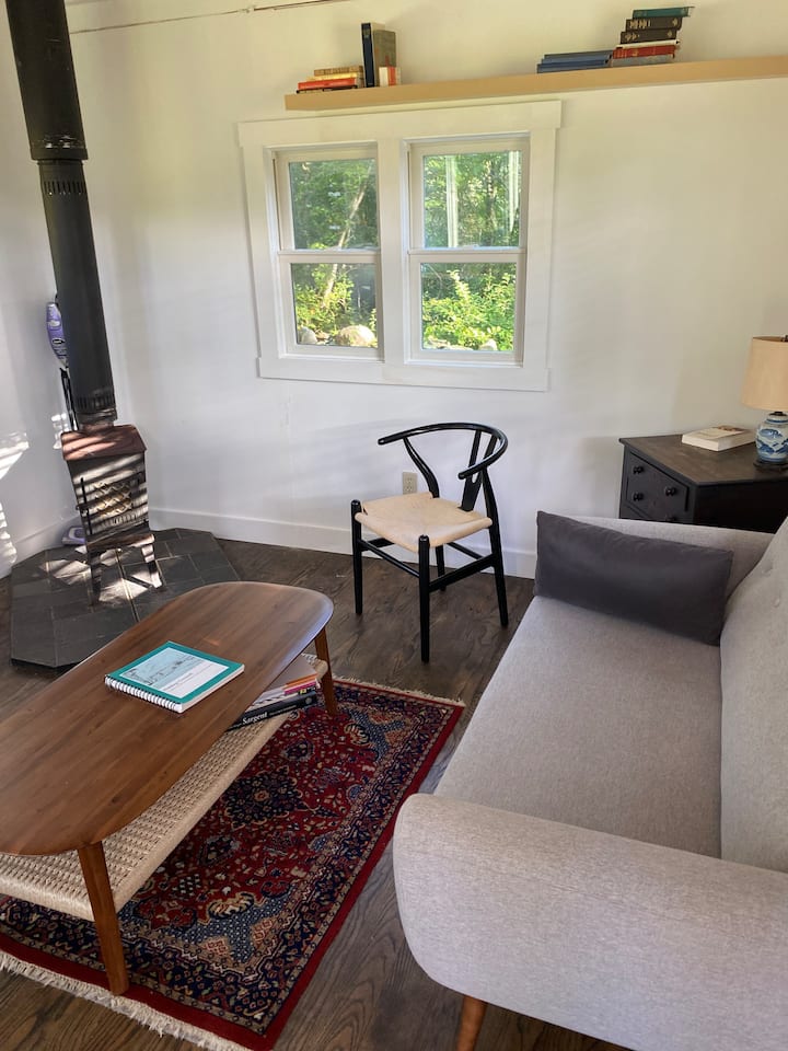 Cohasset Woodland Cabin - Hull, MA