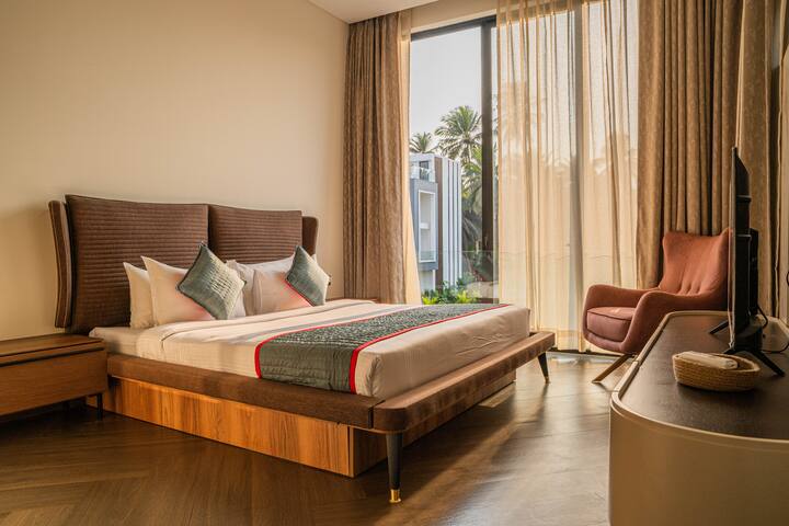 Bedroom 1 image 2