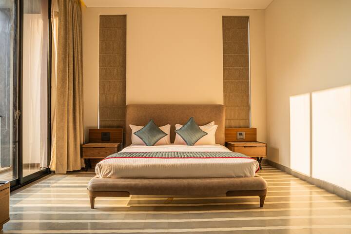 Bedroom 2 image 3