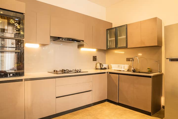 Full kitchen image 1