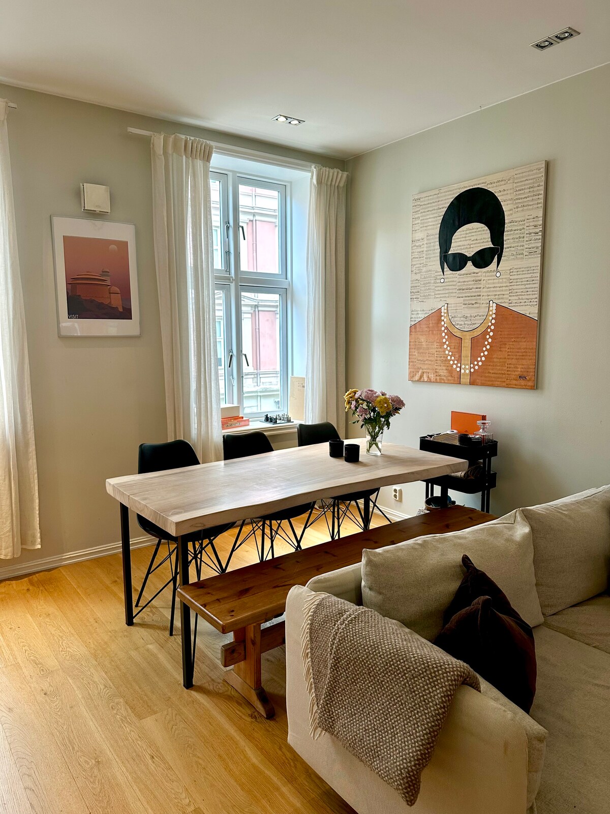 Curated visual reference: Fresh Look at Bright Apartment In The Middle Of Bogstadveien Flats For Rent