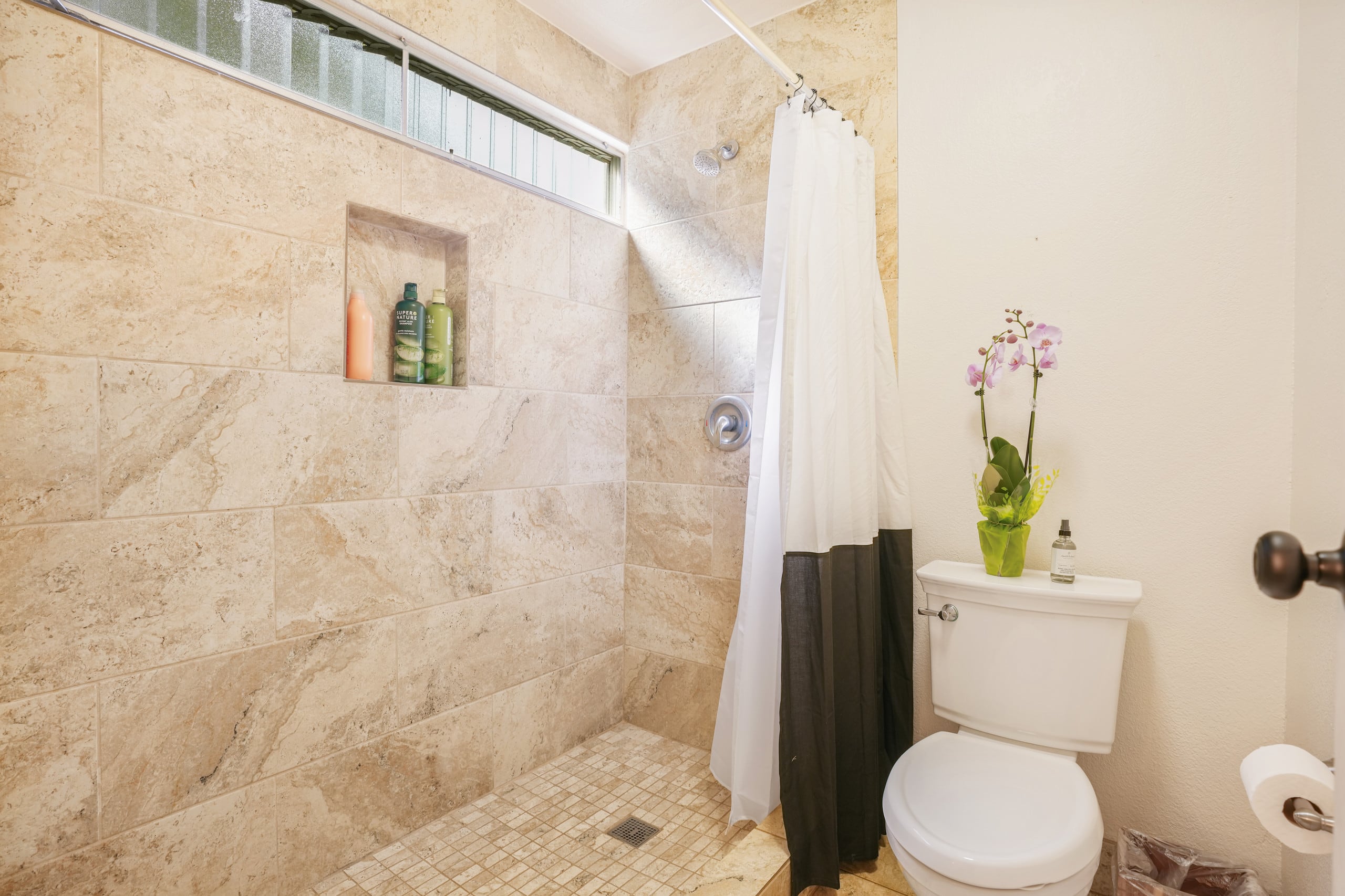 NEW island getaway w/AC, Pool, Hot Tub - Photo 13