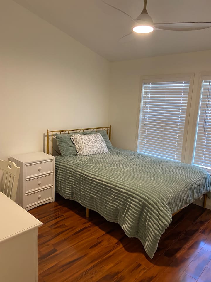 Zlatna soba – bračni krevet