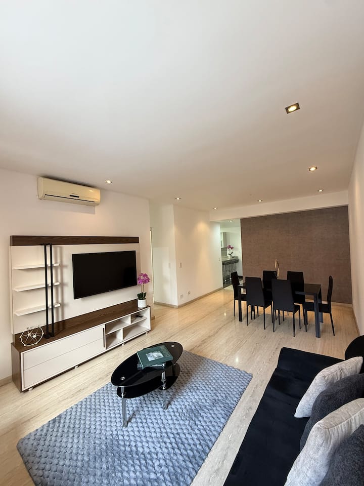 Elegant & Luxurious Apartment In Central Chacao - Caracas